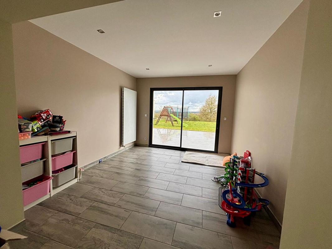 NEVERS Maison contemporaine d'environ 300 m² avec jardin de 1 400 m² ? Quartier La Pétroque, Nevers 15