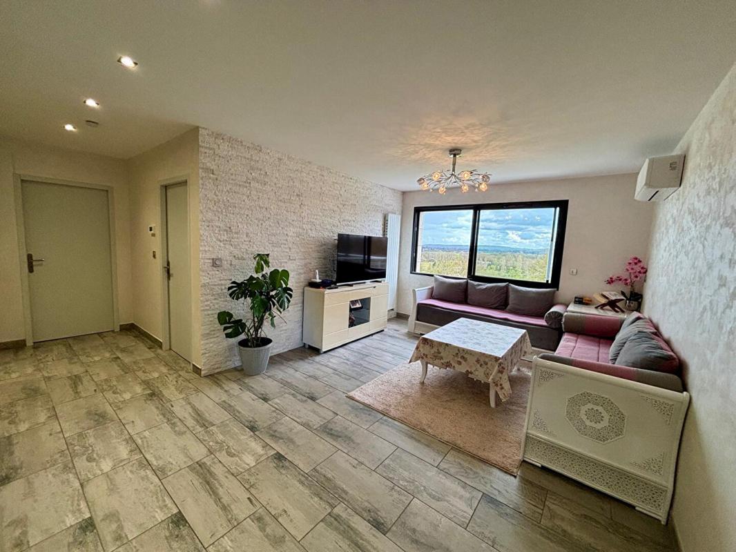 NEVERS Maison contemporaine d'environ 300 m² avec jardin de 1 400 m² ? Quartier La Pétroque, Nevers 5