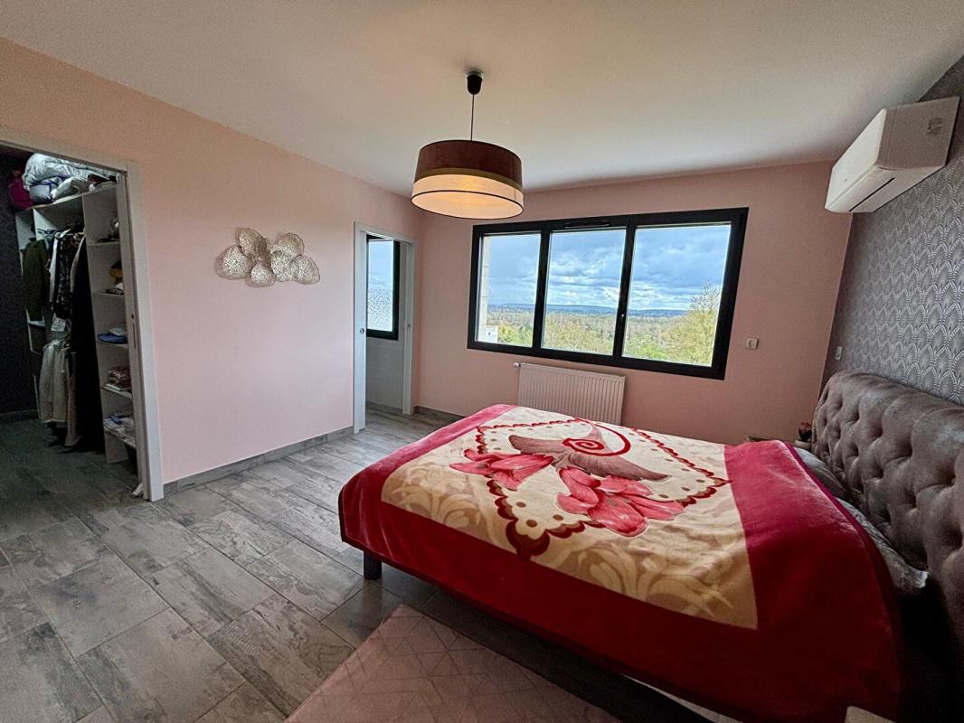 NEVERS Maison contemporaine d'environ 300 m² avec jardin de 1 400 m² ? Quartier La Pétroque, Nevers 7