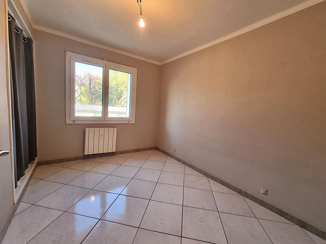 TOULON Appartement  Faux T4 66m² 8