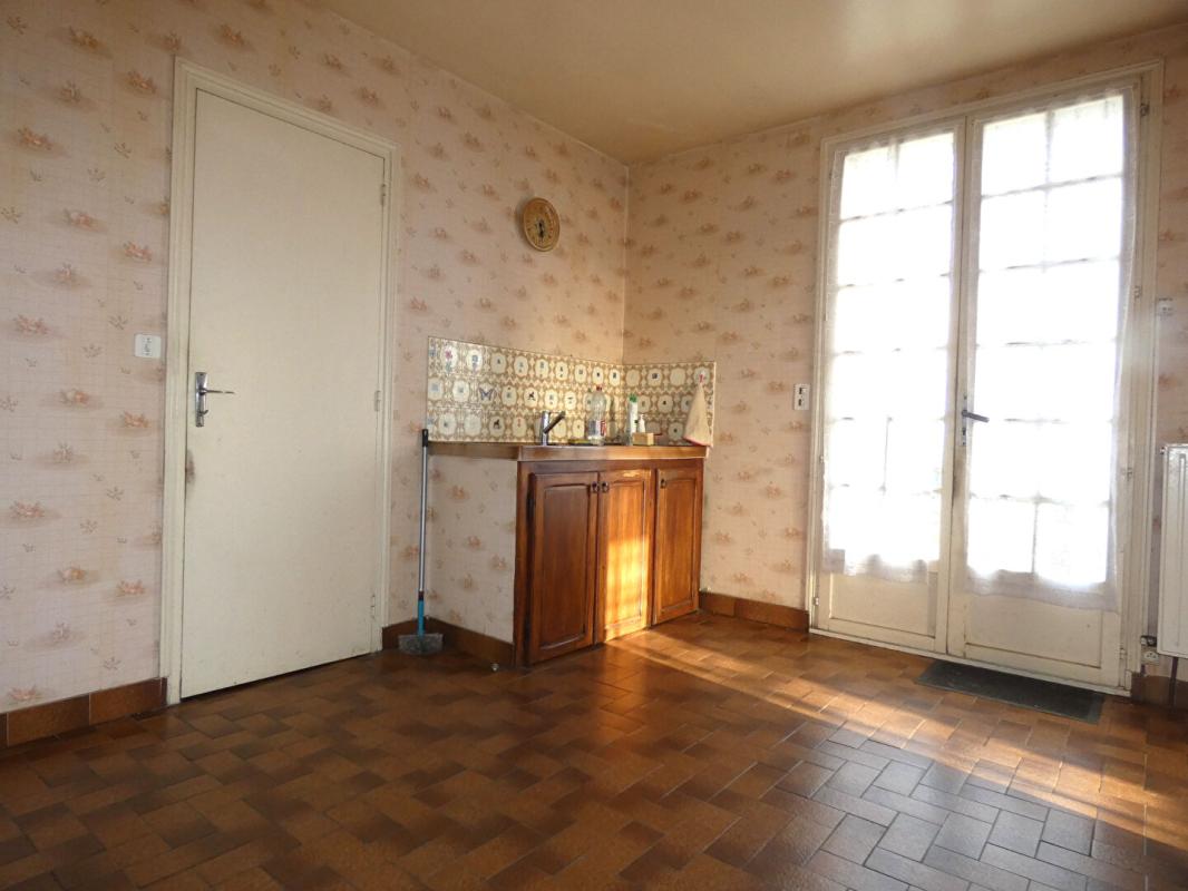 EXCIDEUIL Maison 124 m2 / 4 ,chambres / sous-sol 160m² / terrain 8384m² 10