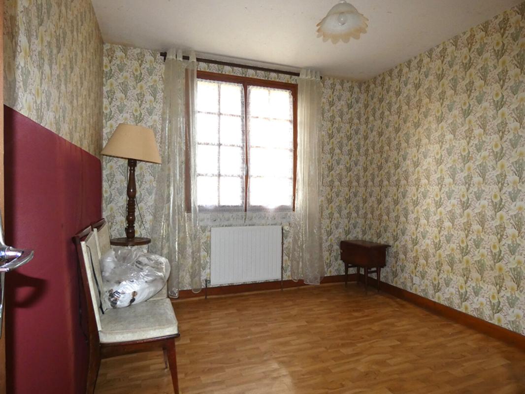 EXCIDEUIL Maison 124 m2 / 4 ,chambres / sous-sol 160m² / terrain 8384m² 13