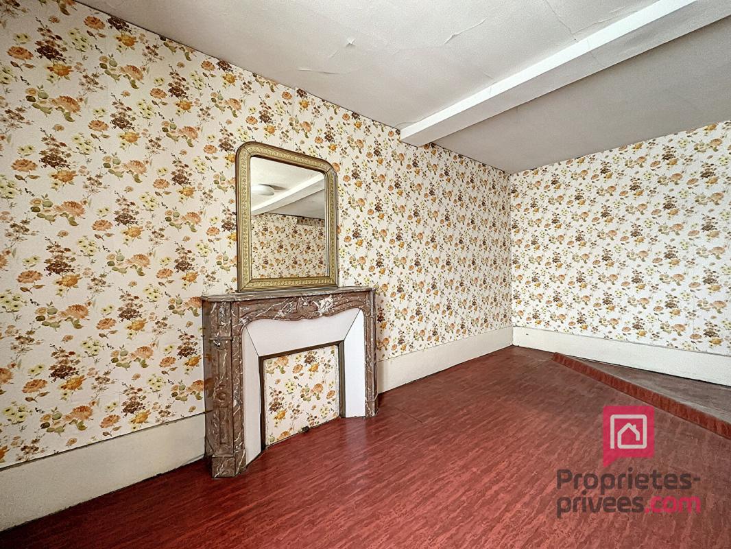 AVALLON Maison de ville à rénover avec garage AVALLON 6