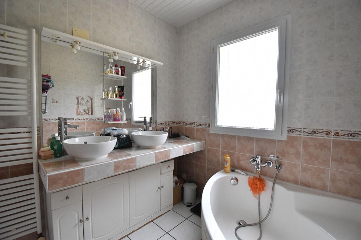 VAL EN VIGNES Maison Val En Vignes 6 pièce(s) 147 m2 10