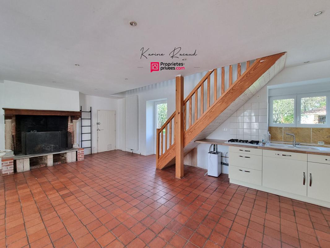 AUBIGNY-LES CLOUZEAUX Maison 201 m², 4ch + bureau + T2, terrain 6800 m² 4