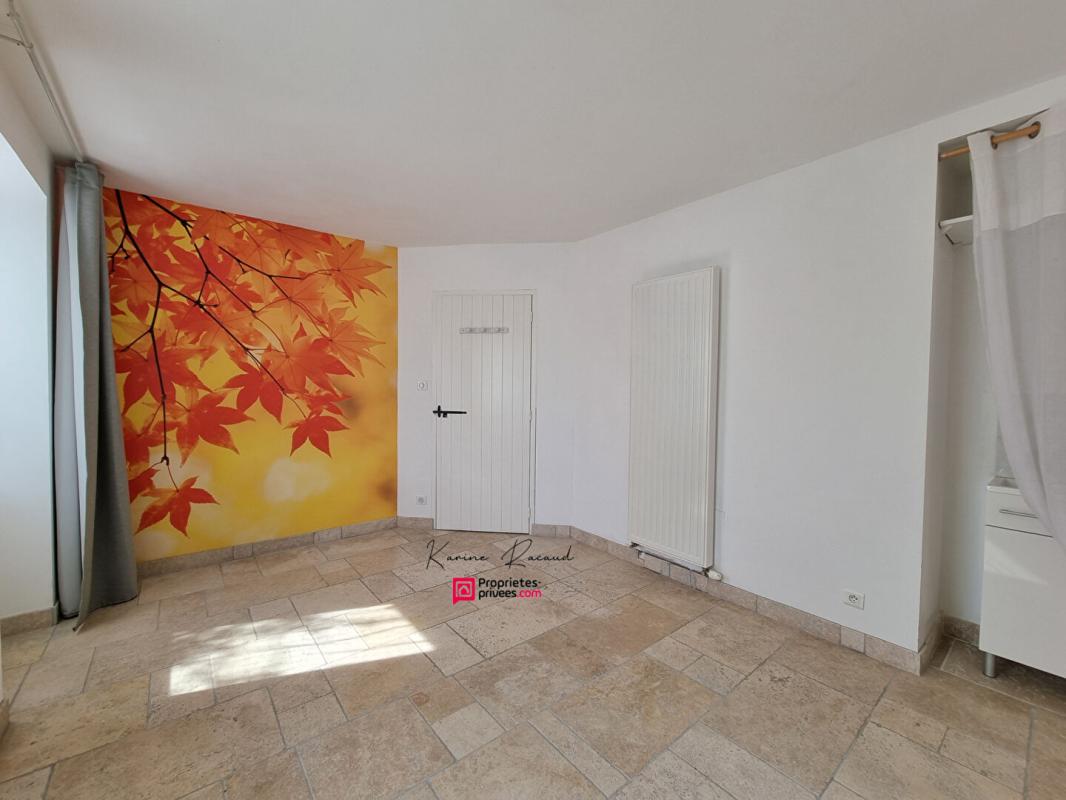 AUBIGNY-LES CLOUZEAUX Maison 201 m², 4ch + bureau + T2, terrain 6800 m² 5