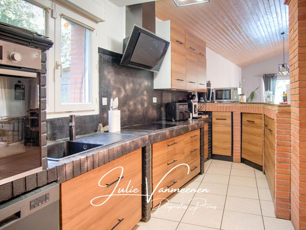 LA SALVETAT-SAINT-GILLES La Salvetat-Saint-Gilles (31880) - Maison T5 - 4 chambres - Double Garage - Piscine 8