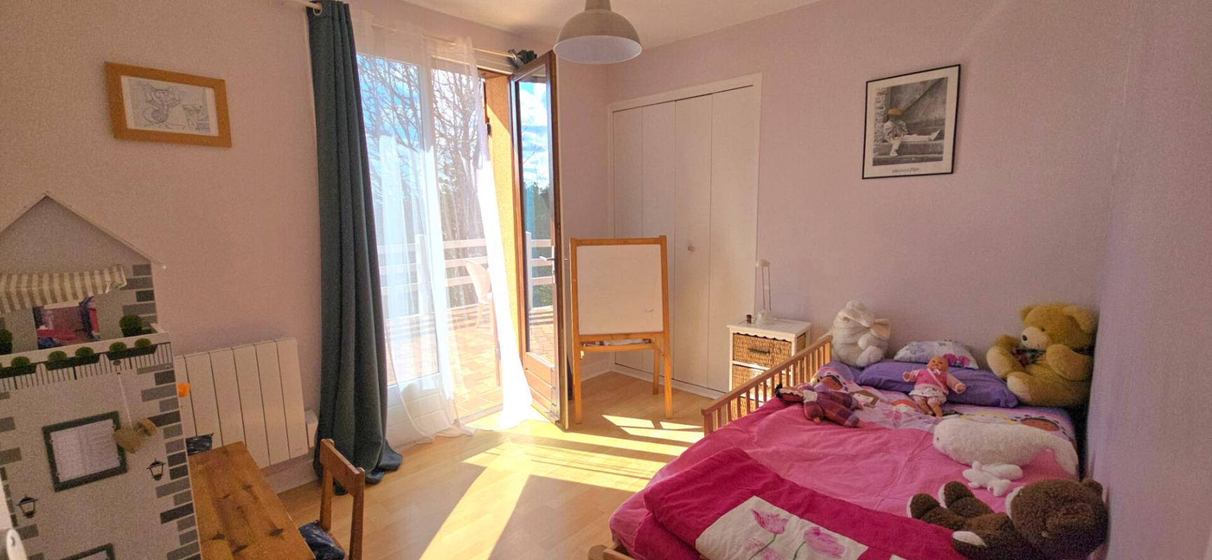 TRELISSAC Maison individuelle 5 chambres, avec piscine, sur un terrain de 2791 m² 15