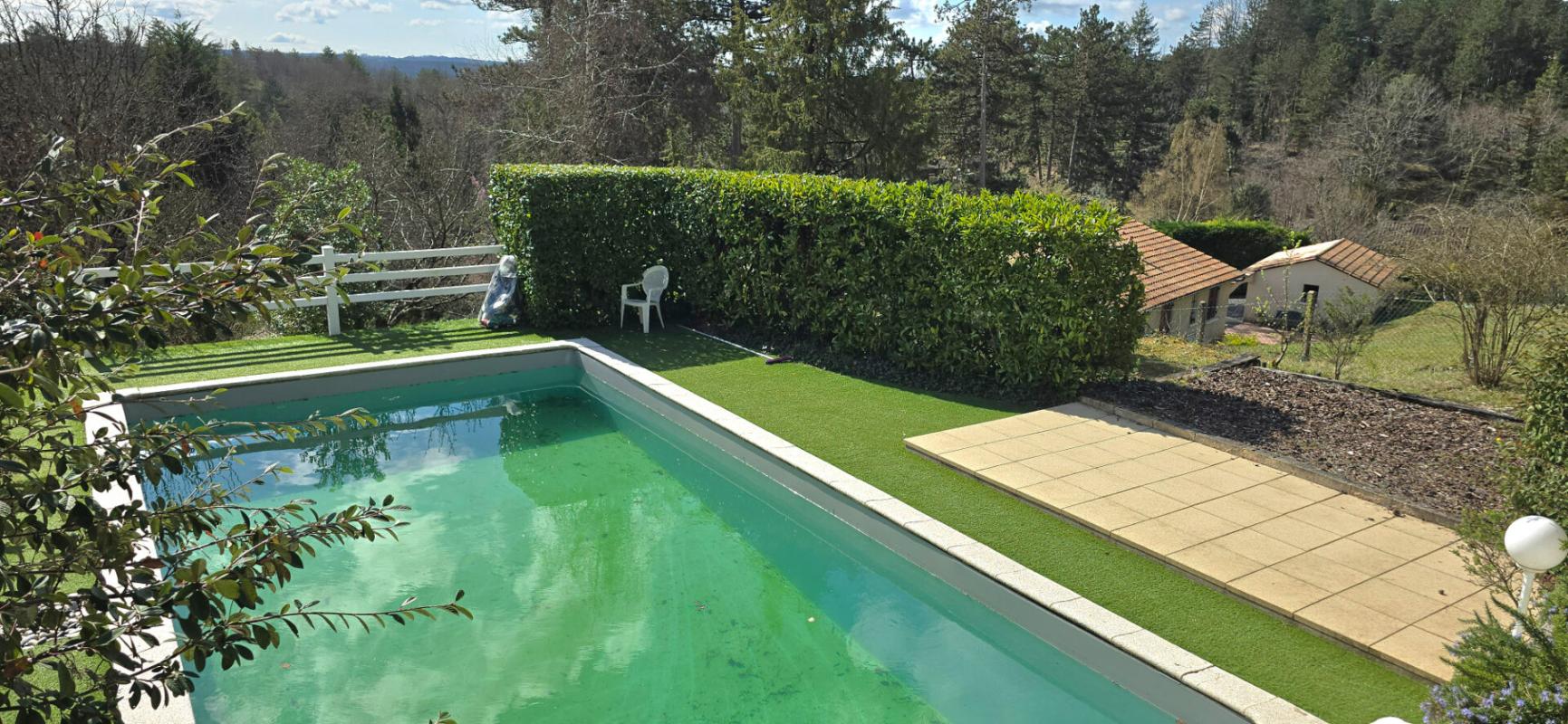 TRELISSAC Maison individuelle 5 chambres, avec piscine, sur un terrain de 2791 m² 7