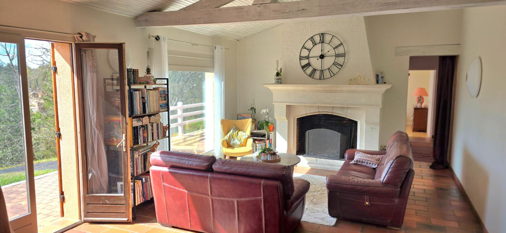 TRELISSAC Maison individuelle 5 chambres, avec piscine, sur un terrain de 2791 m² 8