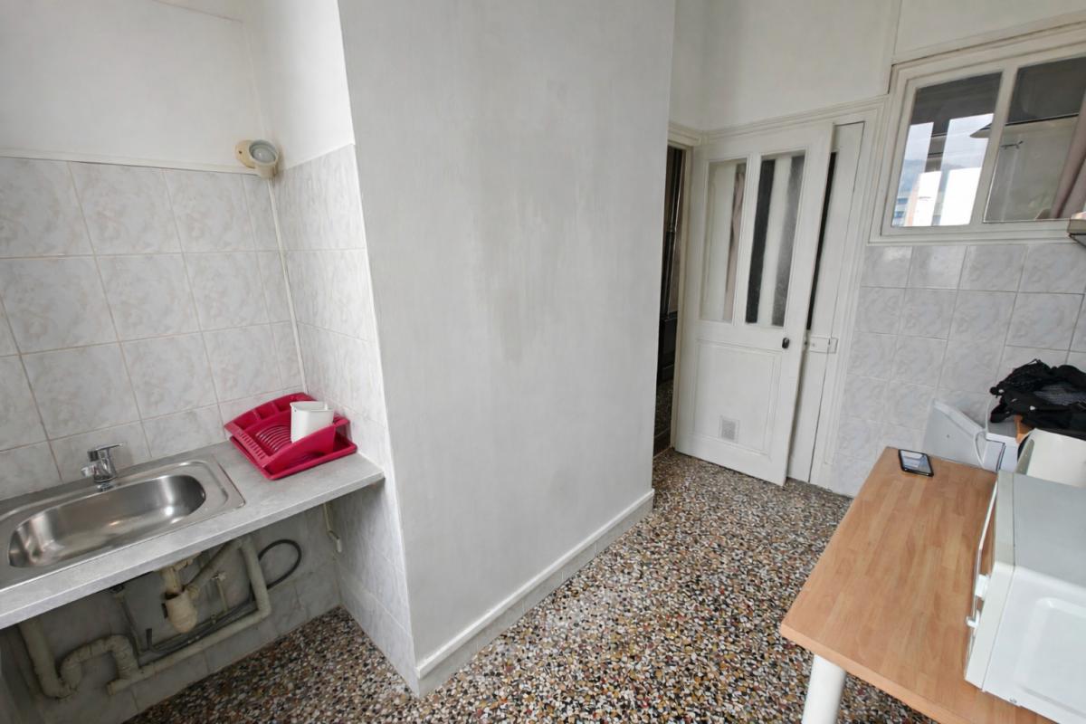 GRENOBLE Enchère :T2 lumineux dernier étage avec vue sur la Bastille et le  Moucherotte . mizapri.com 8