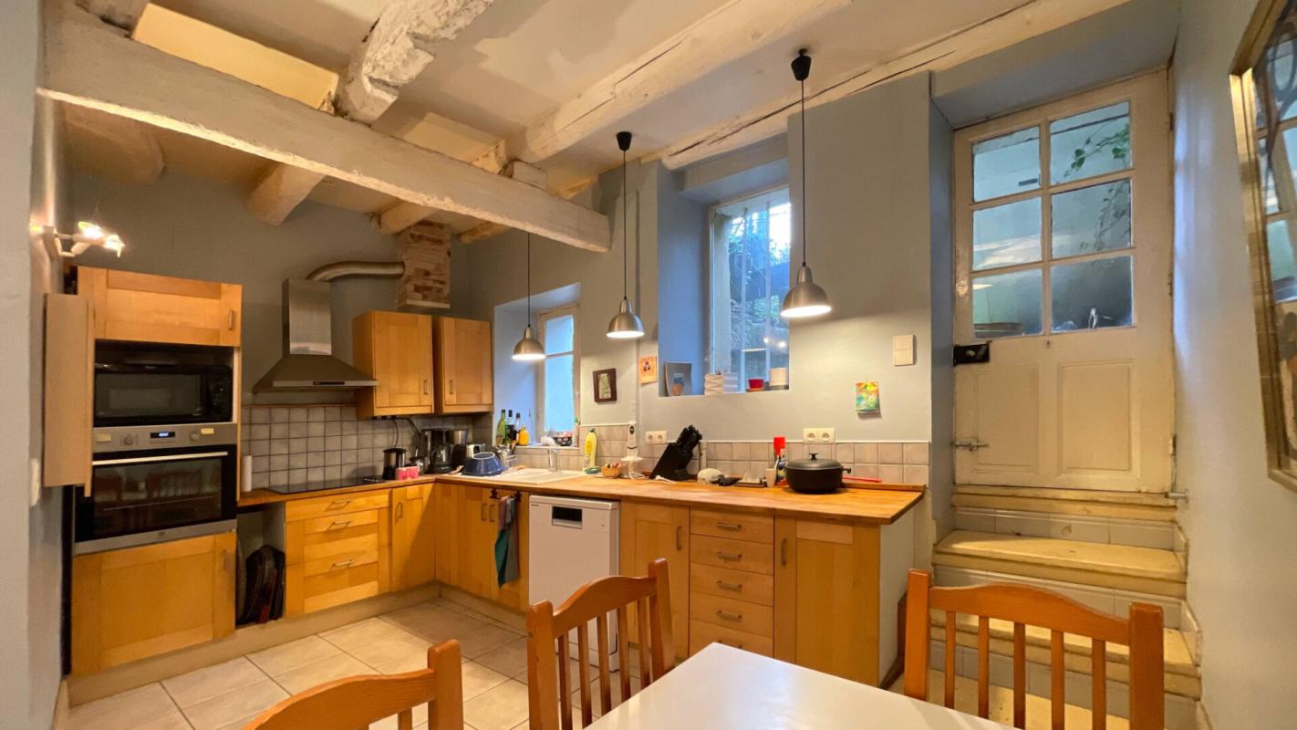 UZES Centre historique d'Uzès maison avec jardin 5