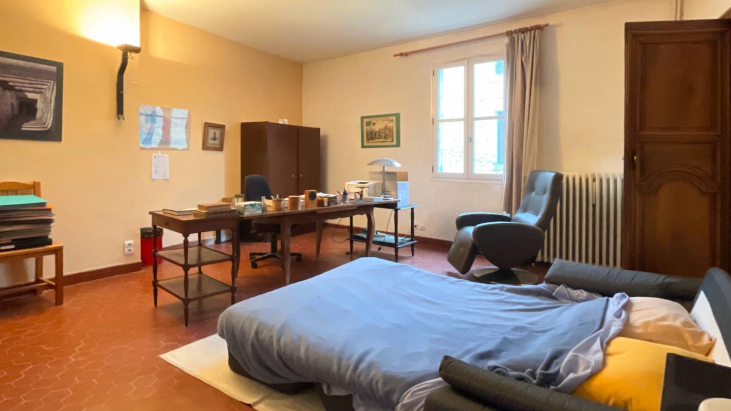 UZES Centre historique d'Uzès maison avec jardin 8