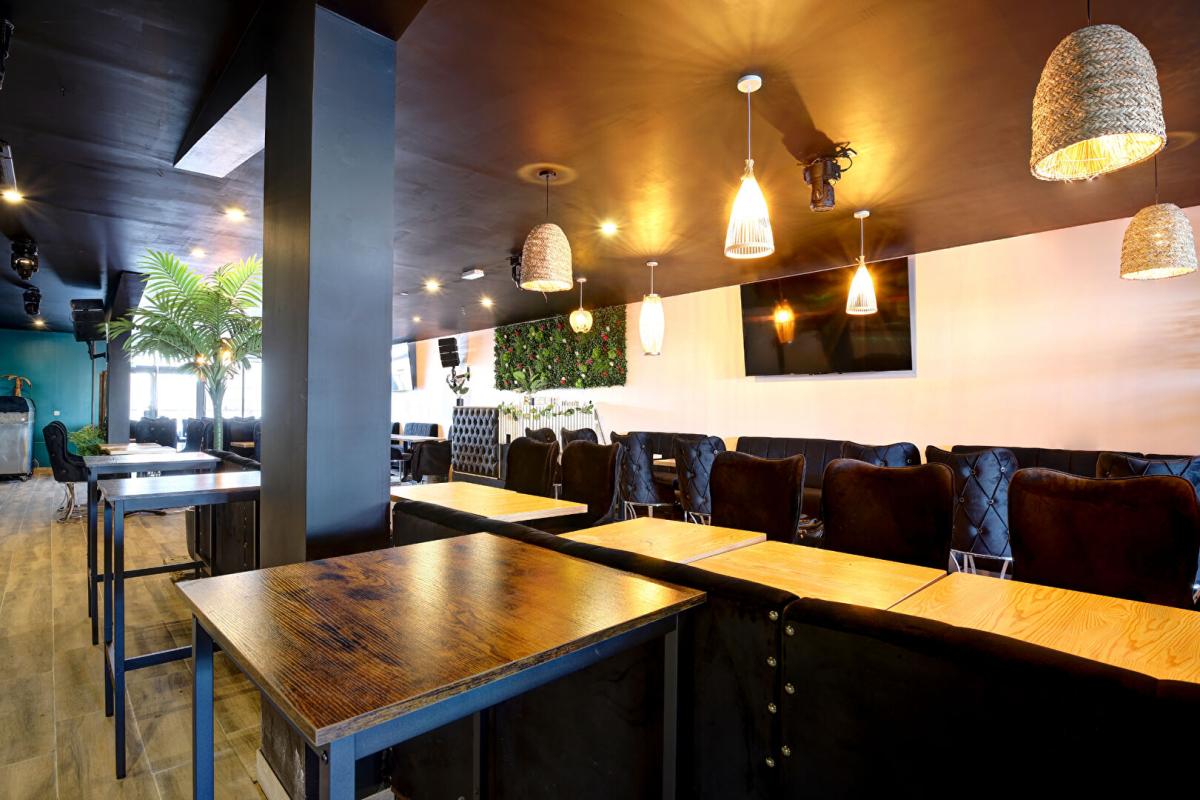 BOURGOIN-JALLIEU BOURGOIN JALLIEU - BAR, BRASSERIE Bar à Thèmes - Hyper centre ville + parking sécurisé 5