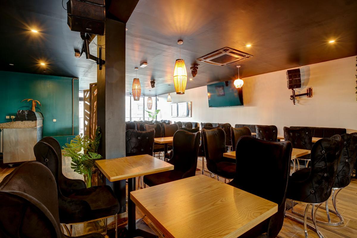 BOURGOIN-JALLIEU BOURGOIN JALLIEU - BAR, BRASSERIE Bar à Thèmes - Hyper centre ville + parking sécurisé 8