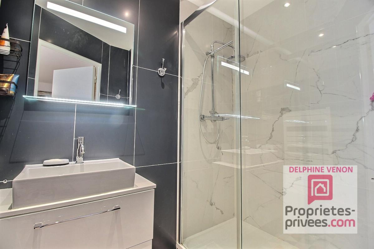 GERMIGNY-DES-PRES Maison avec beaucoup de cachet dans le centre de Germigny Des Prés 10