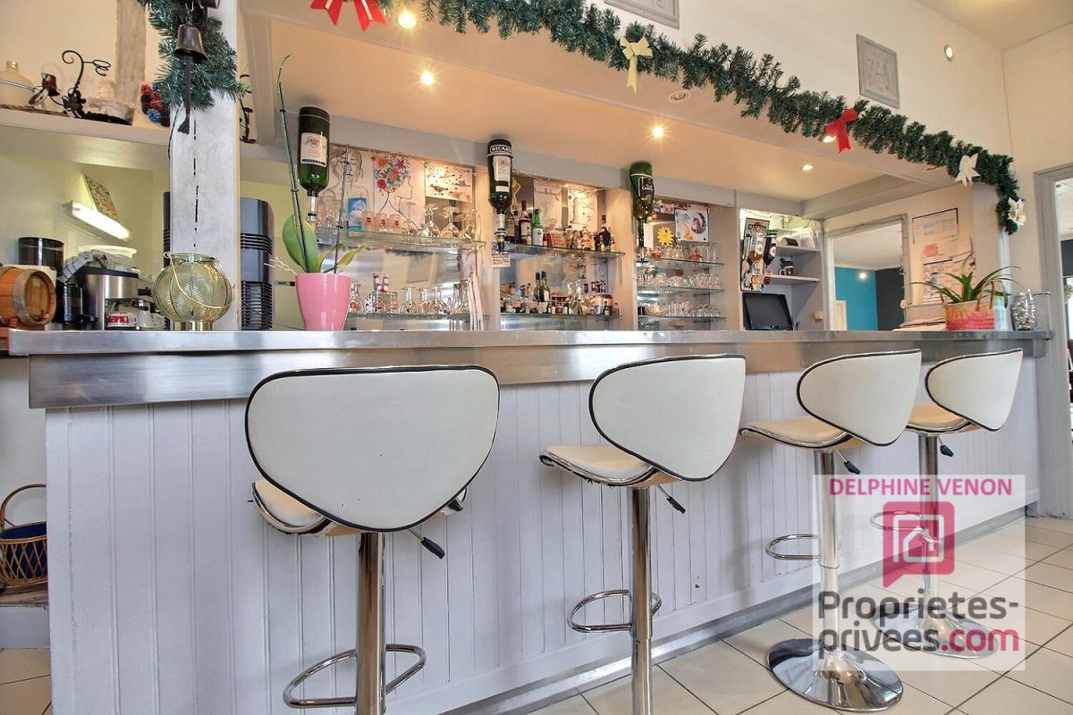 GERMIGNY-DES-PRES Maison avec beaucoup de cachet dans le centre de Germigny Des Prés 2