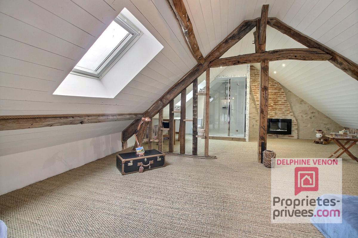 GERMIGNY-DES-PRES Maison avec beaucoup de cachet dans le centre de Germigny Des Prés 9