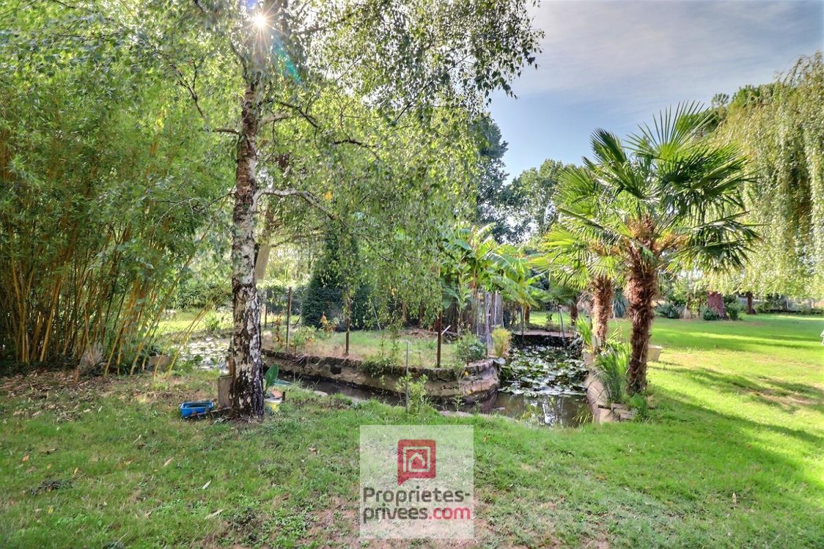 SAINT-NAZAIRE-SUR-CHARENTE Ancien corps de ferme entièrement rénové - 230 m2  - 5 chambres - garage indépendant 2