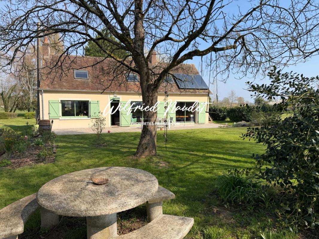 TELOCHE Longère idéalement au carrefour de Ruaudin et  Teloché 12