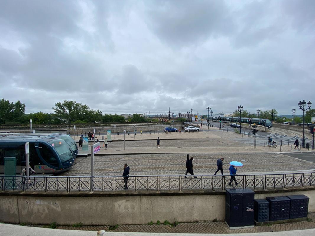 BORDEAUX Porte de Bourgogne, 2P duplex 10