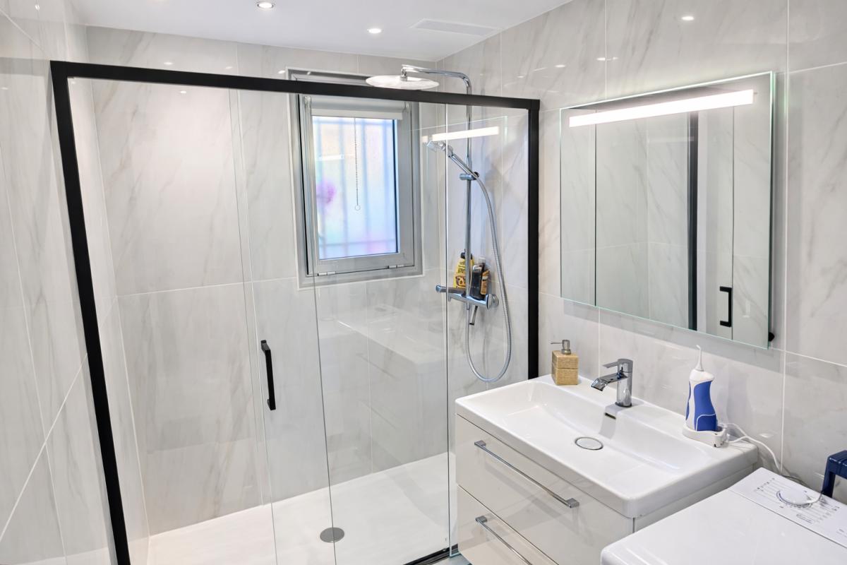 FREJUS Appartement Frejus 1 pièce(s) 34 m2 + garage 8