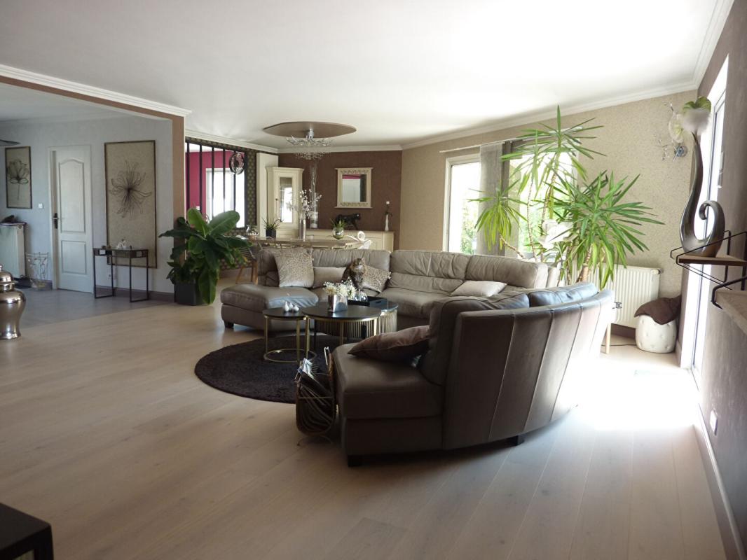 CHOLET Maison Cholet 8 pièce(s) 160 m2 6