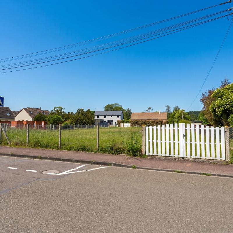 PACY-SUR-EURE TERRAIN CONSTRUCTIBLE DE 581 M2 - PACY SUR EURE CENTRE - 82000 HAI 1