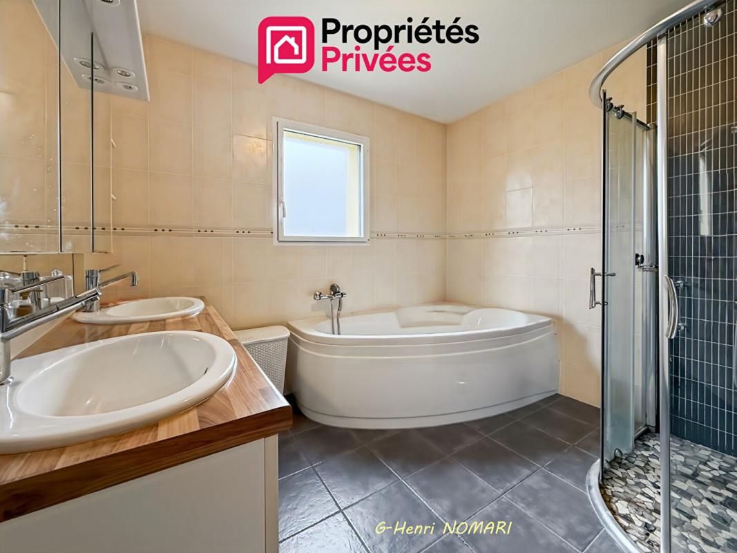 ARMAILLE ARMAILLÉ- Maison 9 pièce(s) 176 m2, 5 Chambres, terrain de 3856m² 9