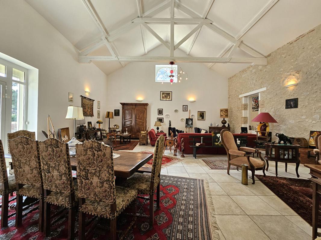 SAINTE-LIVRADE-SUR-LOT Maison de caractère en pierre 350 m² - 4 chambres - piscine chauffée - parc 3500 m² 5