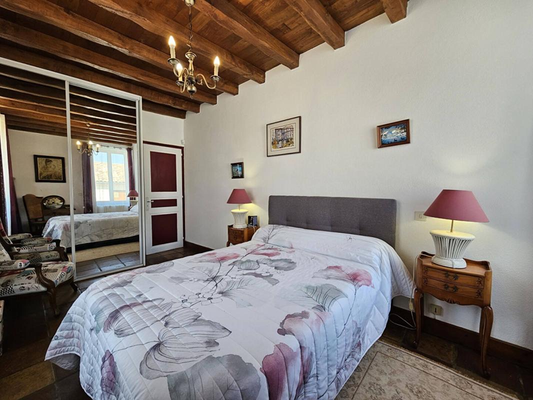 LAYRAC LAYRAC : MAISON DE CAMPAGNE 201 m²,  DEPENDANCES, PARC 11