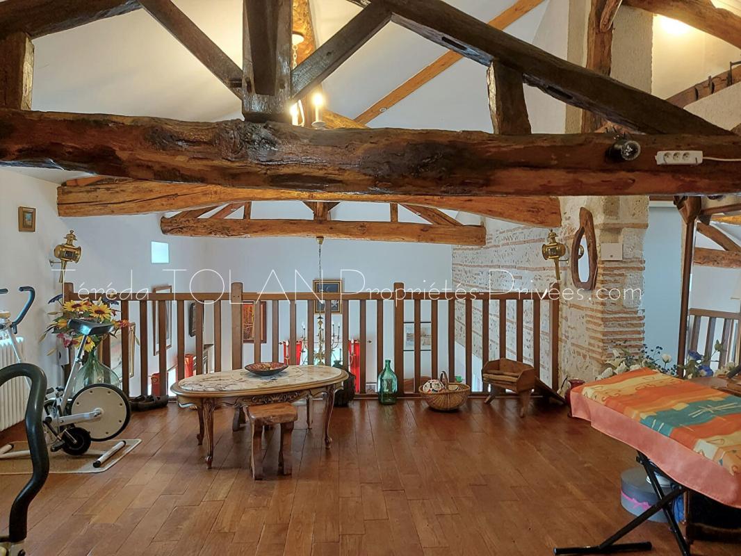 LAYRAC LAYRAC : MAISON DE CAMPAGNE 201 m²,  DEPENDANCES, PARC 14