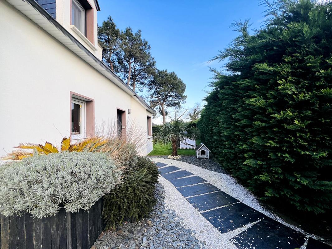 SURZUR Maison Surzur 5 pièces 98 m2- Garage 2