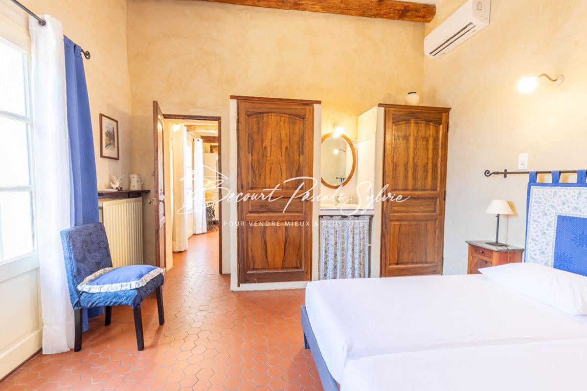 BEDOIN Charmante maison provençale avec piscine sur terrain 1345m2 arboré 8