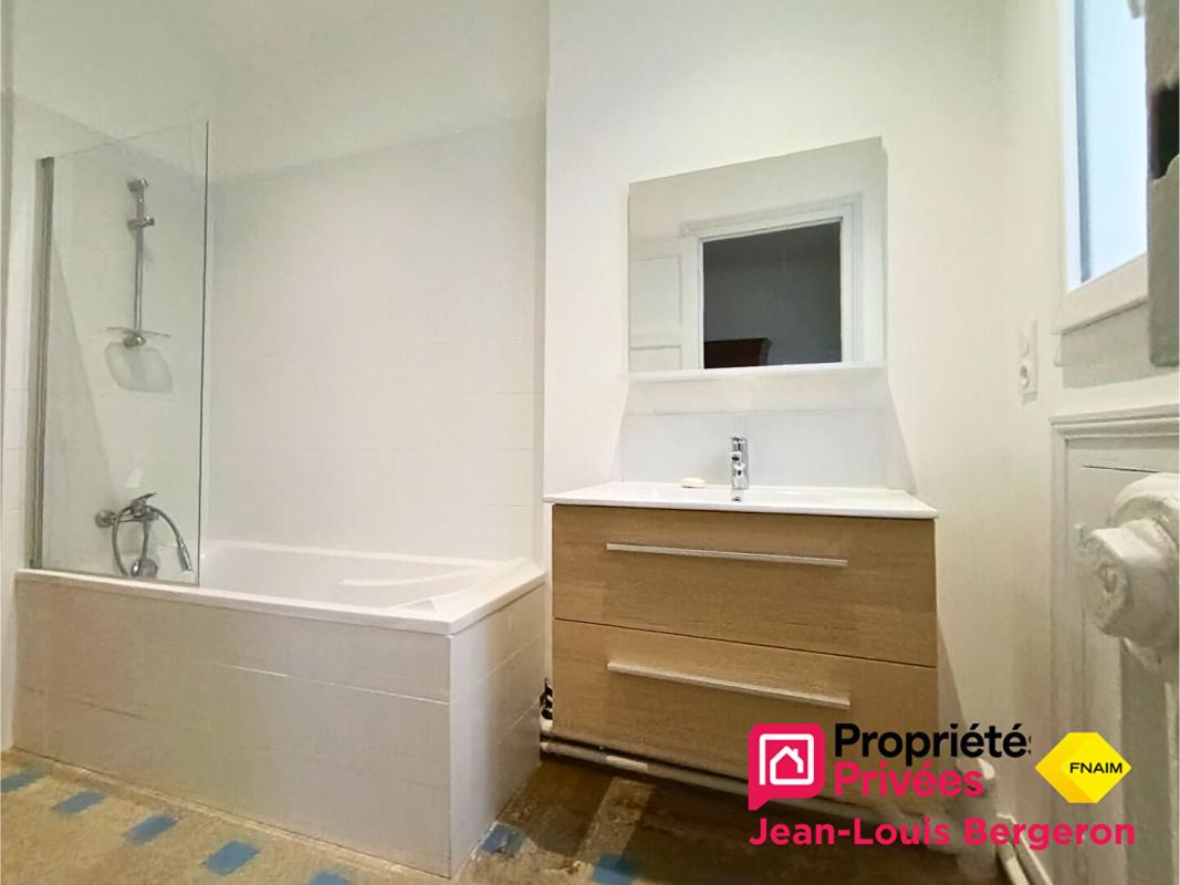 TOURS Quartier des Prébendes | Appartement F4 de charme entièrement rénové 6