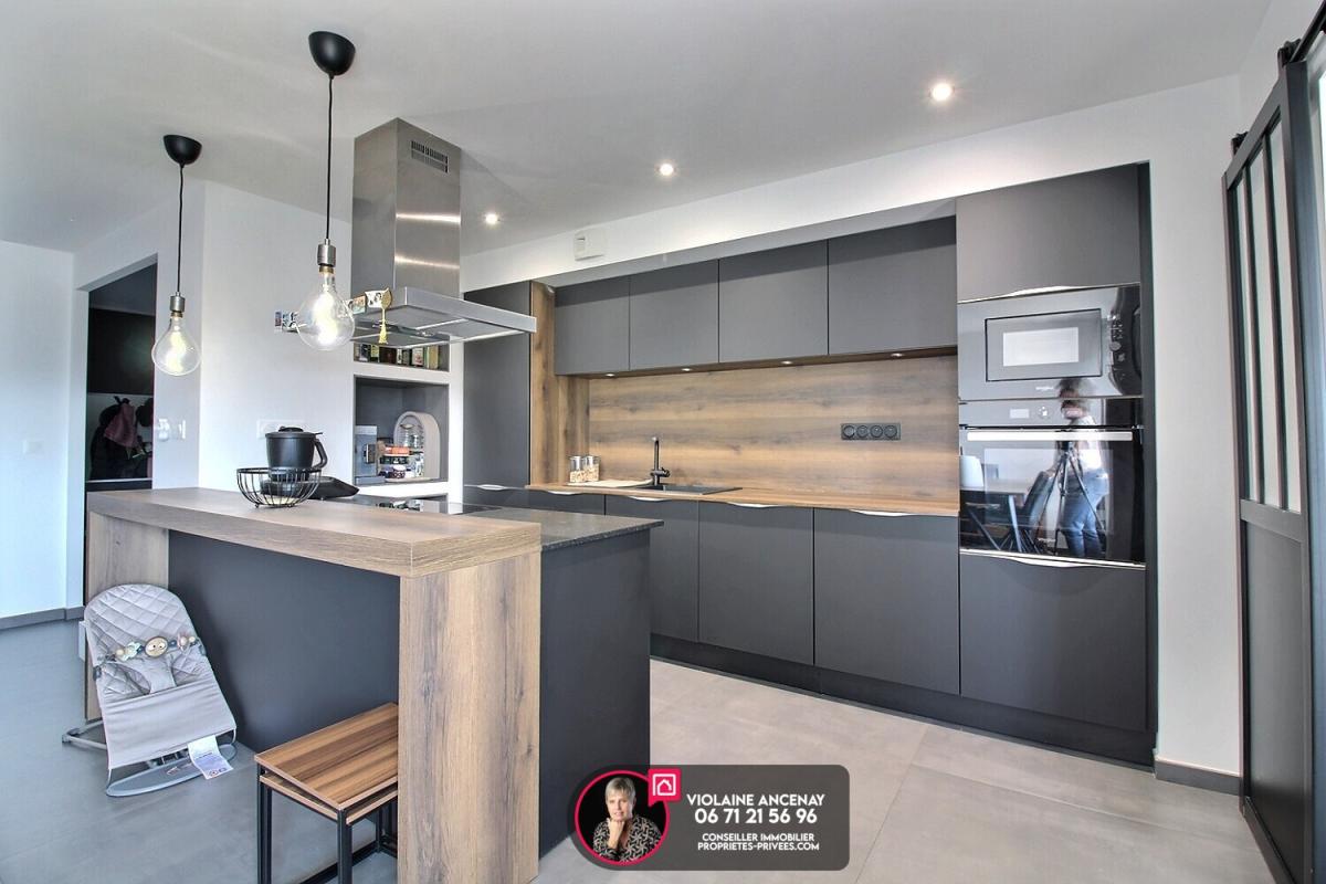 LA RAVOIRE Appartement La Ravoire 4 pièce(s) 97m2 avec cave et garage 1