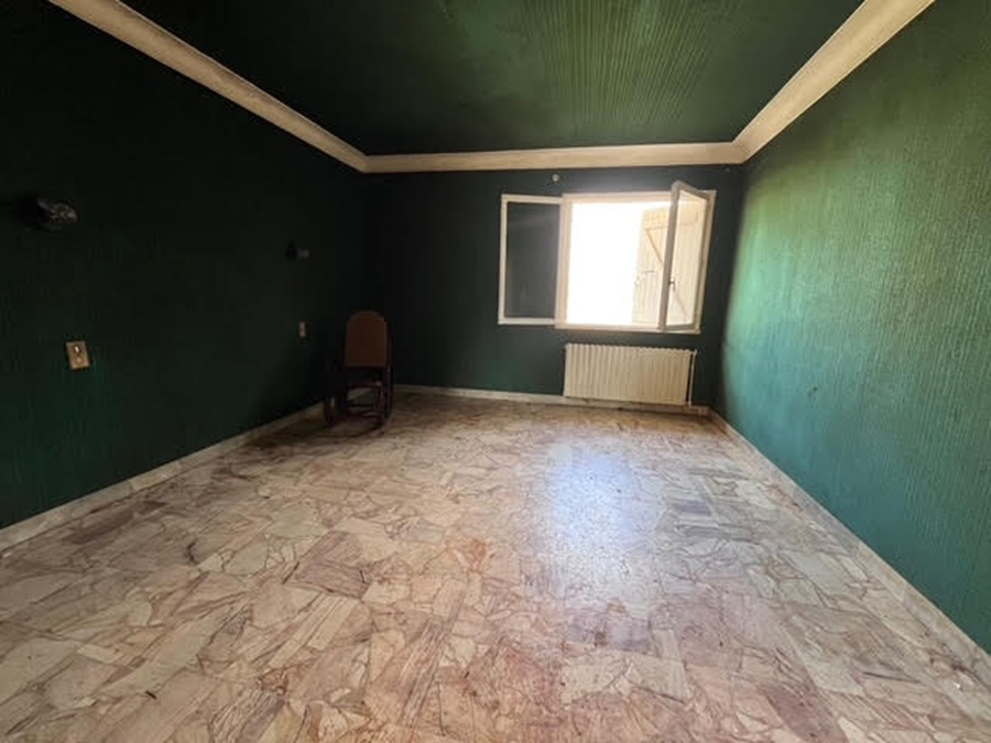 RIVESALTES RARE !!!!! Grande maison familiale de 300 m² avec travaux sur un terrain de 2 000 m² dont 600 m² de constructible 10