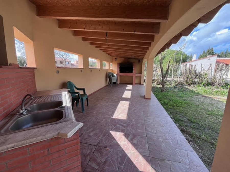 RIVESALTES RARE !!!!! Grande maison familiale de 300 m² avec travaux sur un terrain de 2 000 m² dont 600 m² de constructible 12