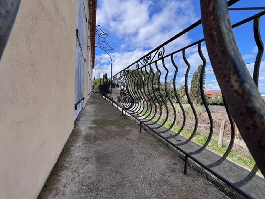 RIVESALTES RARE !!!!! Grande maison familiale de 300 m² avec travaux sur un terrain de 2 000 m² dont 600 m² de constructible 16