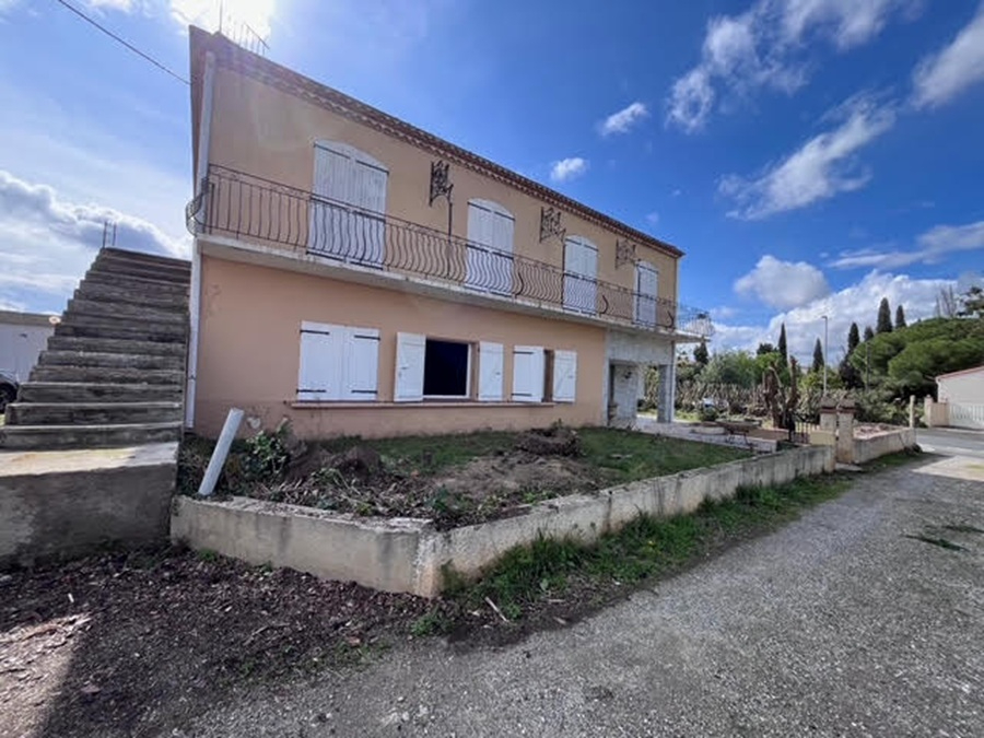 RIVESALTES RARE !!!!! Grande maison familiale de 300 m² avec travaux sur un terrain de 2 000 m² dont 600 m² de constructible 4