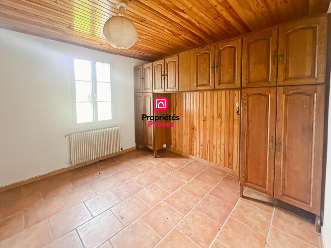 BAZAS Grange en pierre à rénover, possibilité de 2 logements , terrain 1645 m² , fort potentiel 11