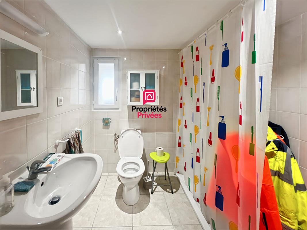 BAZAS Grange en pierre à rénover, possibilité de 2 logements , terrain 1645 m² , fort potentiel 13