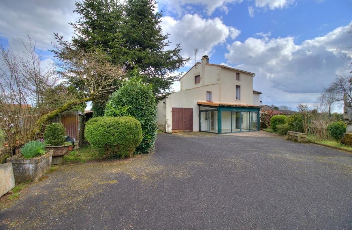 SAINTE-OUENNE Maison Sainte Ouenne 4 pièce(s) 84 m2 1