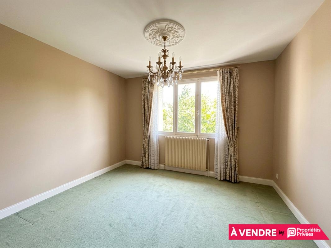 FLOIRAC Maison Floirac 5 pièce(s) 100 m2 grand garage jardin piscinable à rénover 11