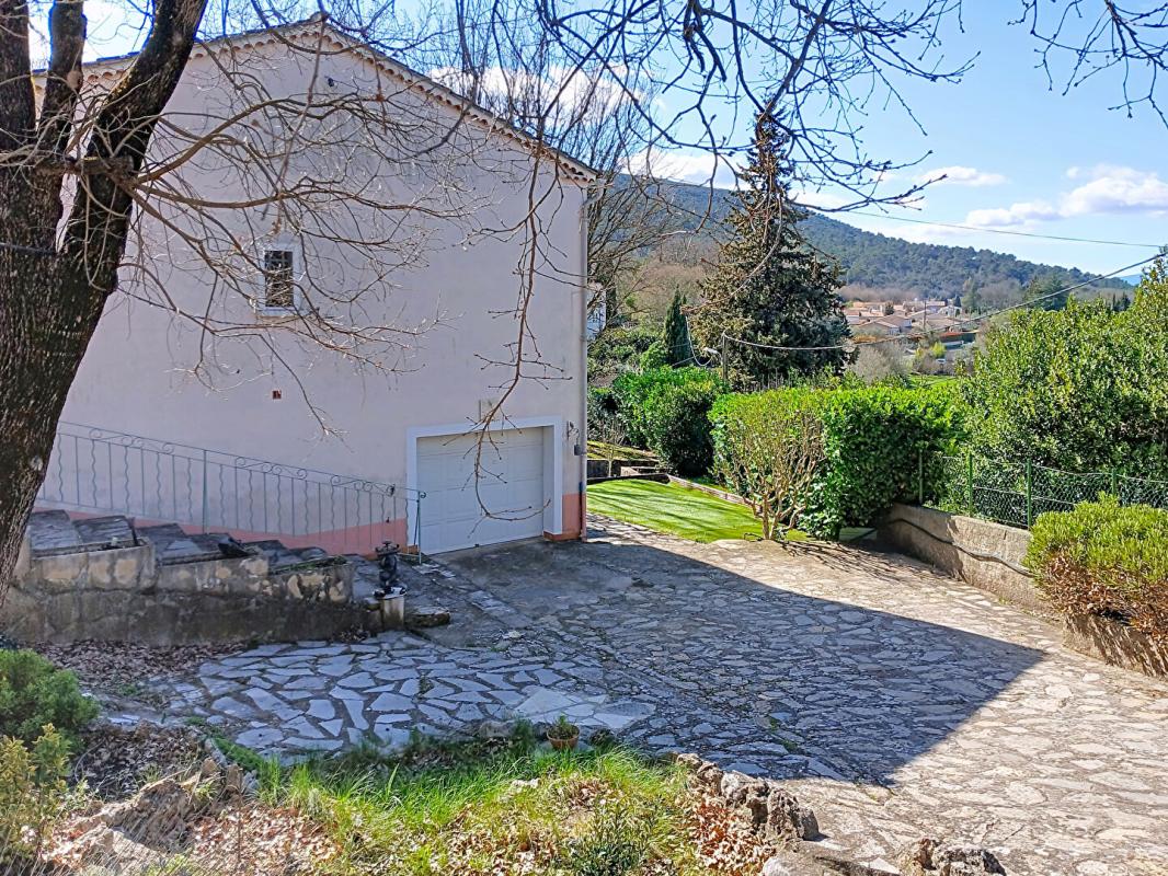 LA CELLE Maison 5 pièces 120 m2 sur 740m² terrain - LA CELLE 14