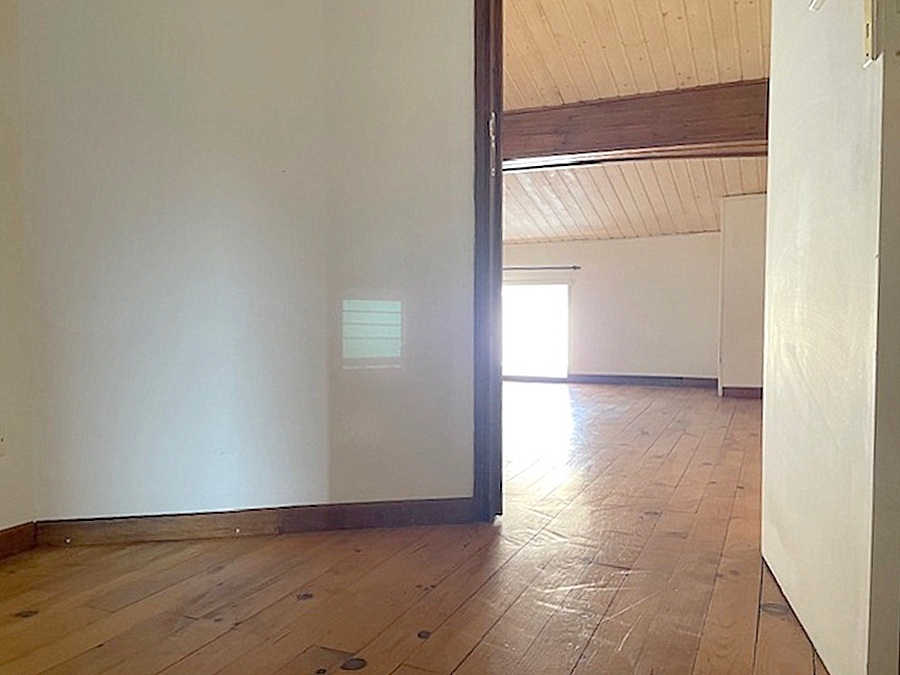 SURGERES Maison 75.60 m2 - 2 chambres - garage - terrasse 8