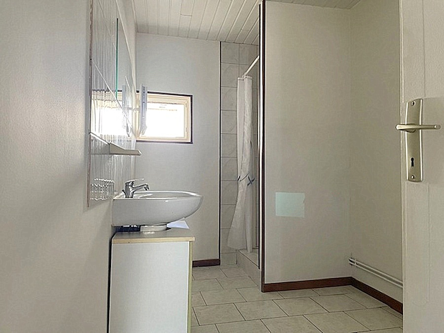 SURGERES Maison 75.60 m2 - 2 chambres - garage - terrasse 9