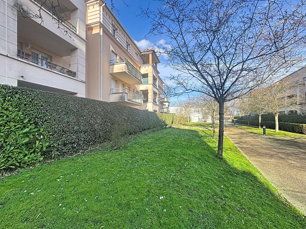 ELANCOURT T3 OUEST AVEC BALCON CHARME & CONFORT IMMÉDIAT 10