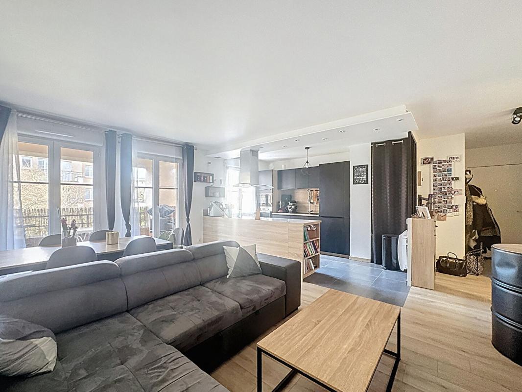 ELANCOURT T3 OUEST AVEC BALCON CHARME & CONFORT IMMÉDIAT 3
