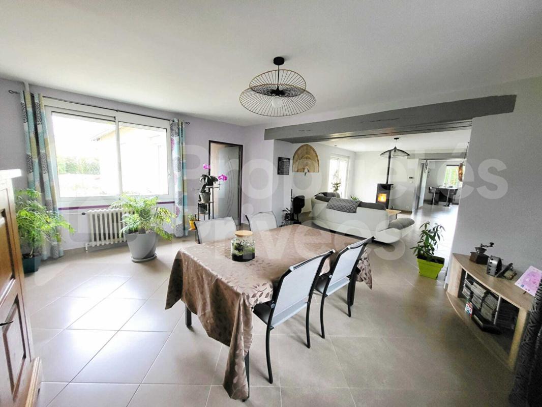 ENGENVILLE Maison  non mitoyenne, 4 chambres, garage, dépendances et jardin 7